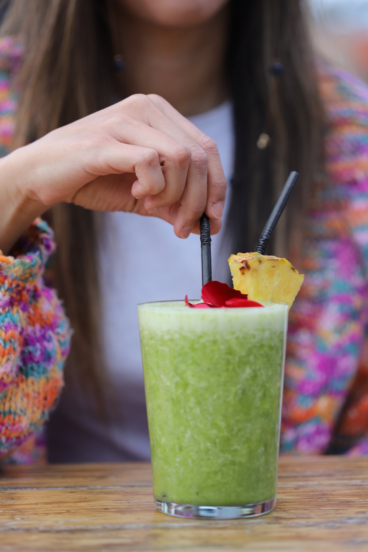 Green smoothie with pineapple