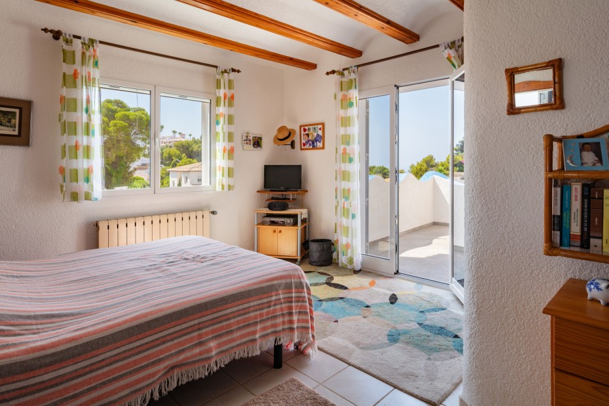 4 Bedrooms - — 17/36