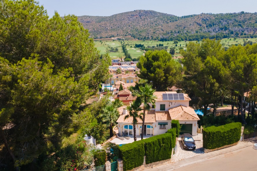 4 Bedrooms - — 33/33