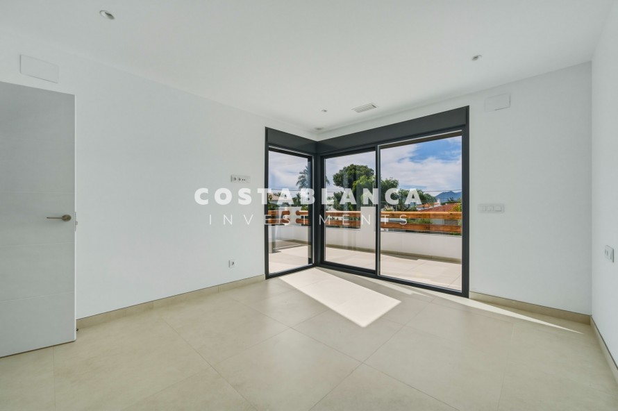 4 Dormitorios - Albir — 35/50