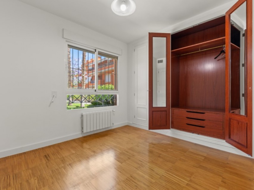 4 Bedrooms - Alicante / Alacant — 22/39