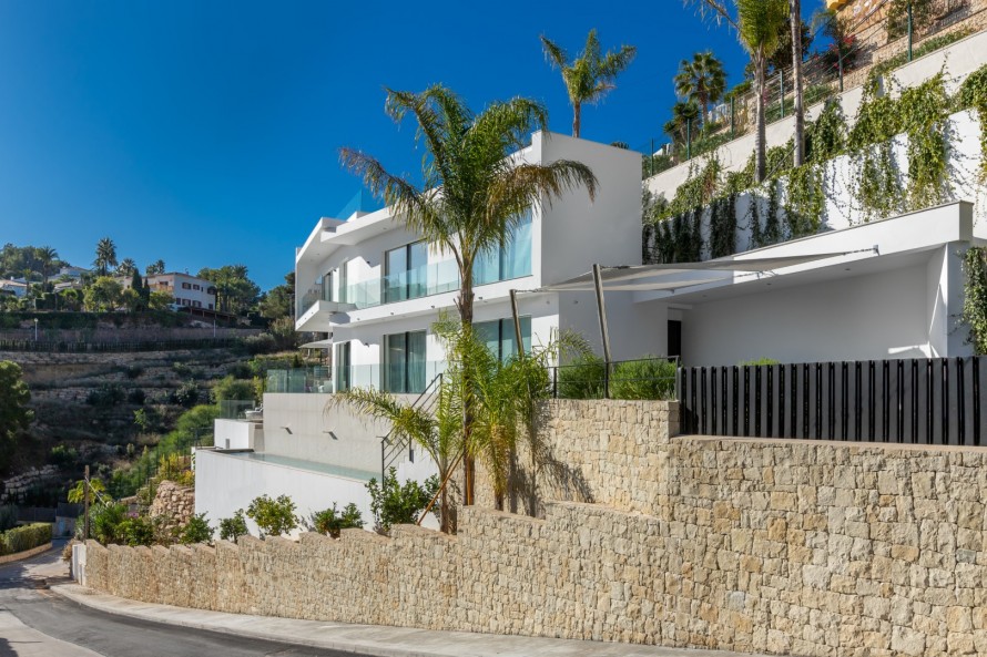 4 Bedrooms -