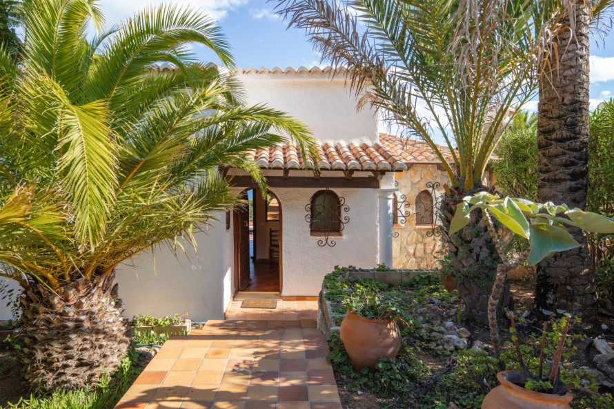 3 Bedrooms - — 26/30