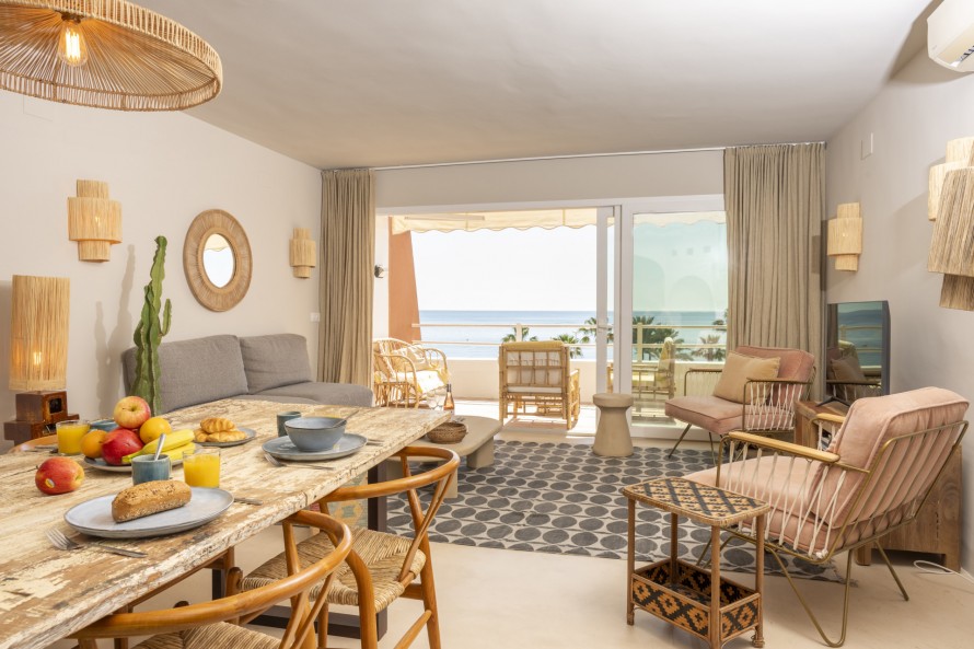 3 Bedrooms - — 2/31