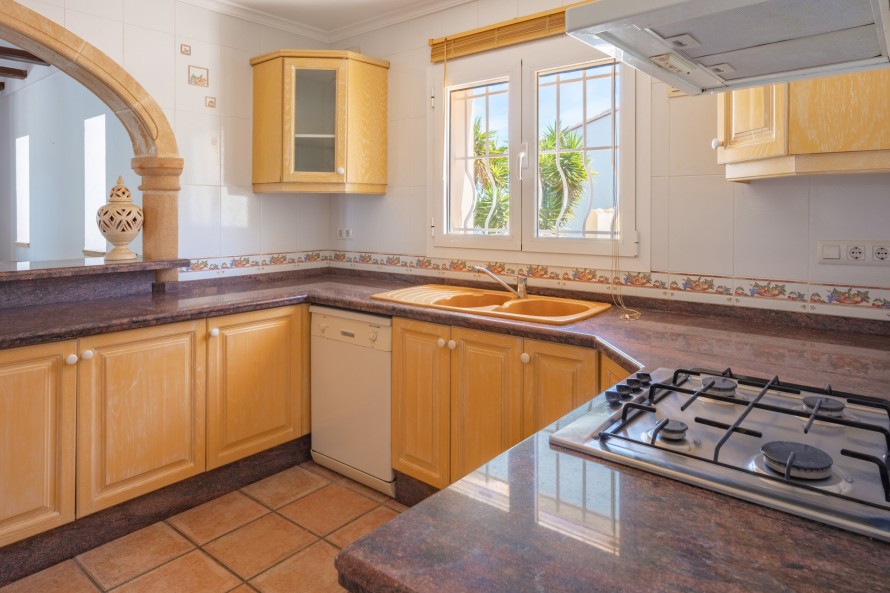 3 Bedrooms - — 13/40