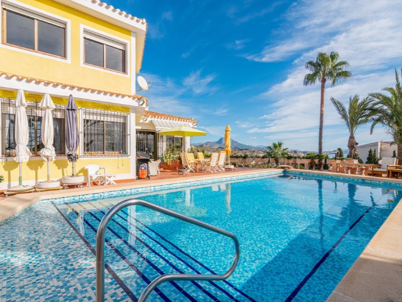 5 Bedrooms - El Campello — 10/56