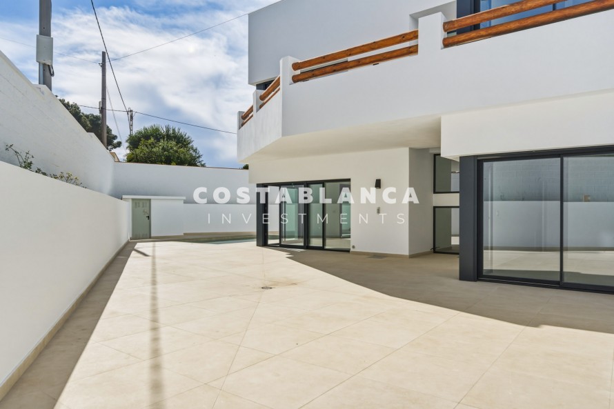 4 Dormitorios - Albir — 49/50