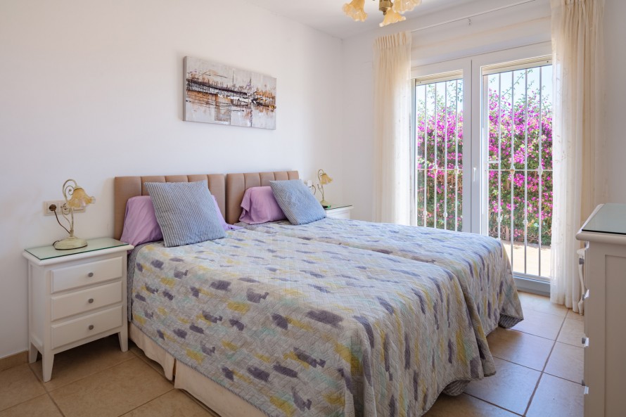 4 Bedrooms - — 16/36