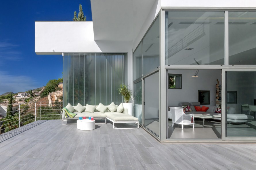 3 Bedrooms - — 5/26