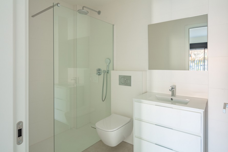 3 Chambres - — 8/24