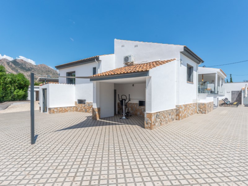 4 Bedrooms - Busot — 31/61