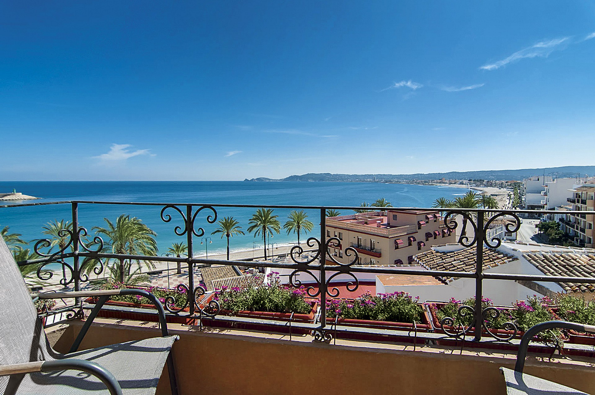 La baie de Jávea depuis la terrasse de l'hôtel