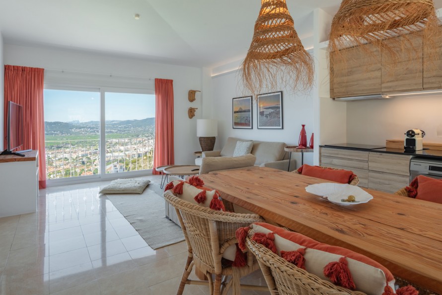 5 Bedrooms - — 28/50