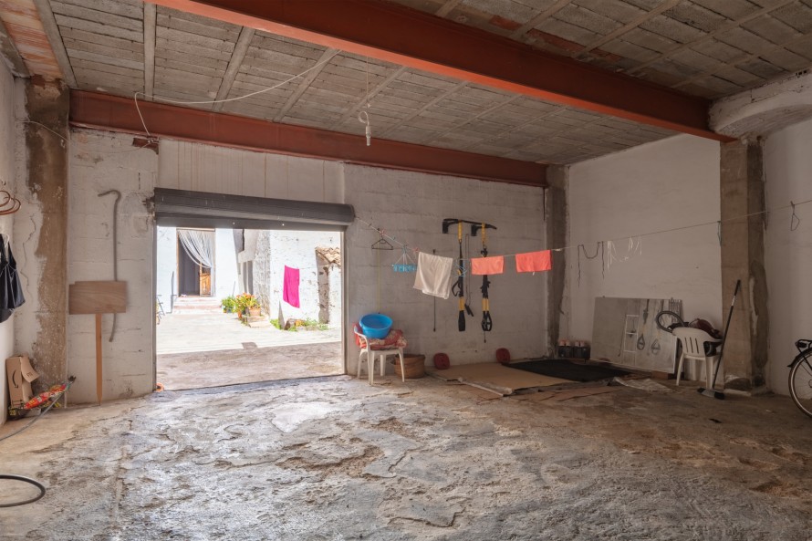 4 Bedrooms - — 17/21