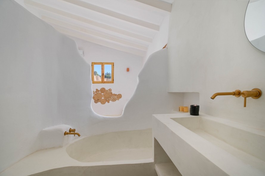 4 Bedrooms - — 18/43