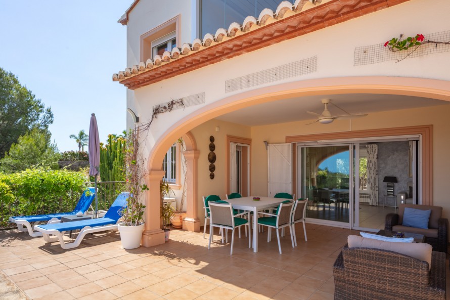 4 Bedrooms - — 27/36