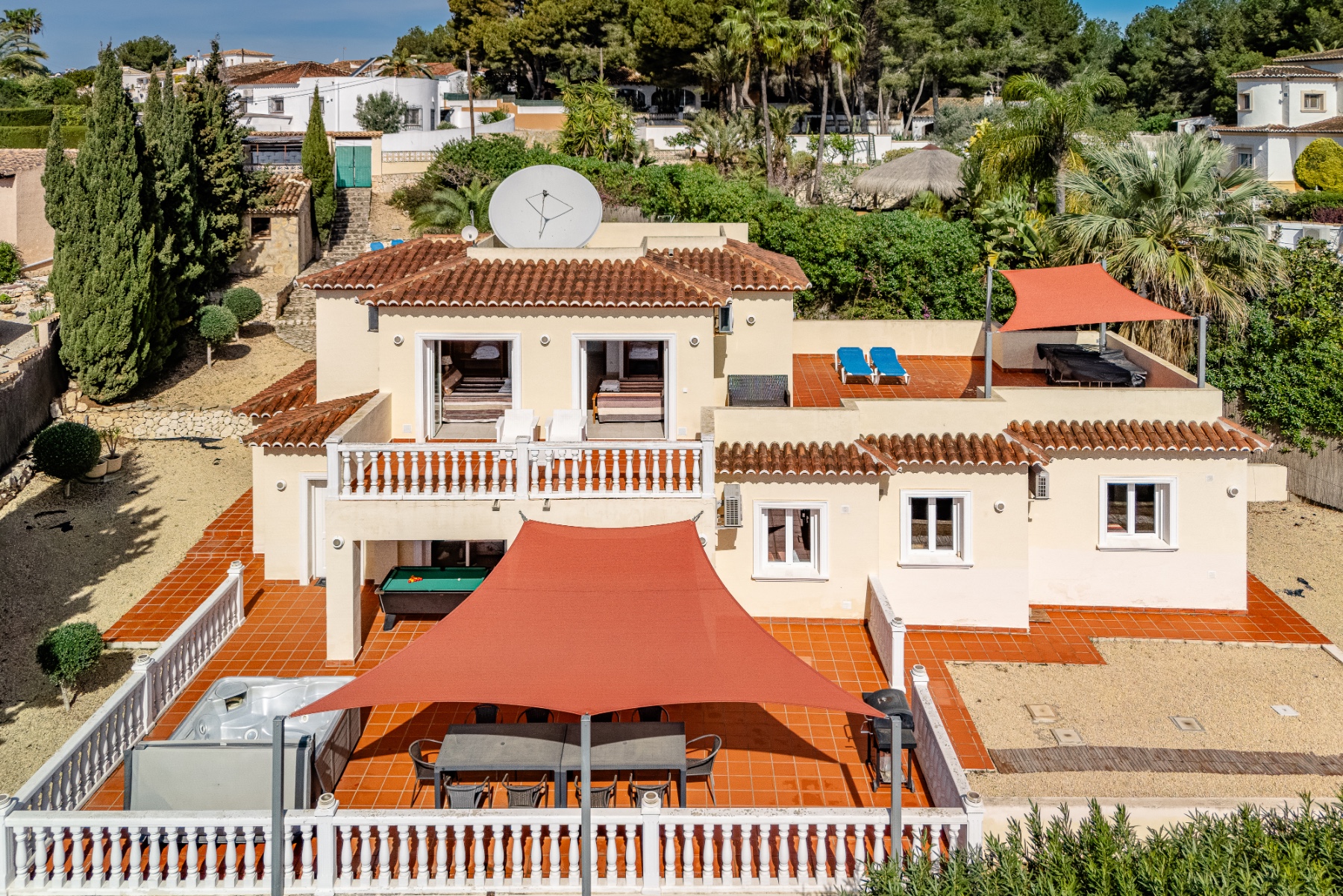 6 Bedrooms - Moraira — 33/34