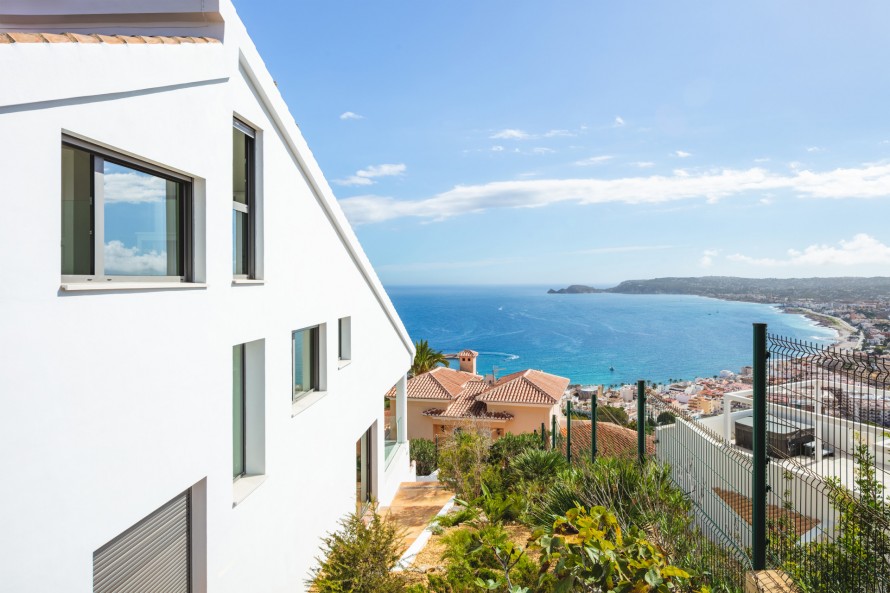6 Bedrooms - — 28/31