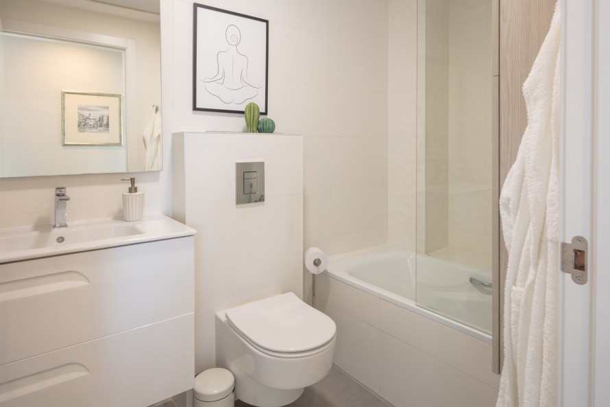 2 Bedrooms - — 12/23