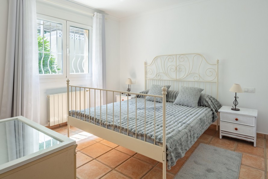 3 Bedrooms - — 19/40