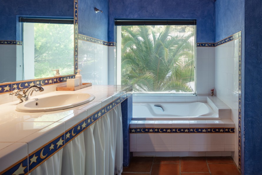 3 Bedrooms - — 23/47