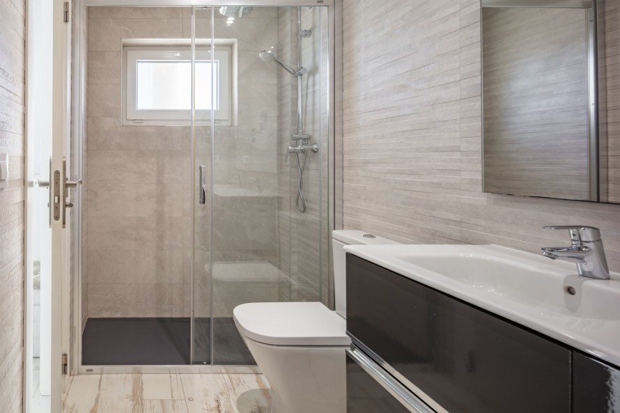 3 Bedrooms - — 13/22