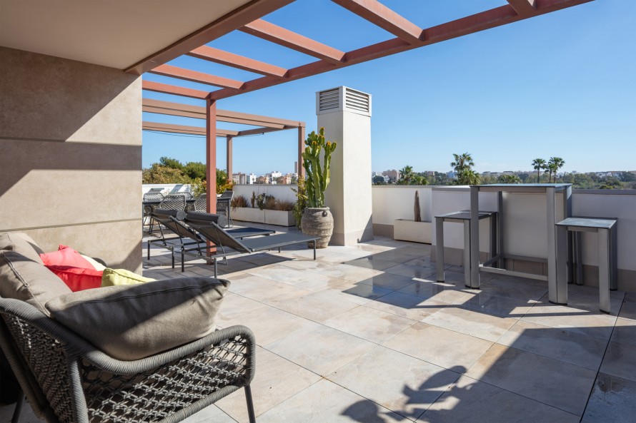 2 Bedrooms - — 22/37