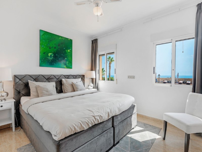 5 Bedrooms - El Campello — 26/76
