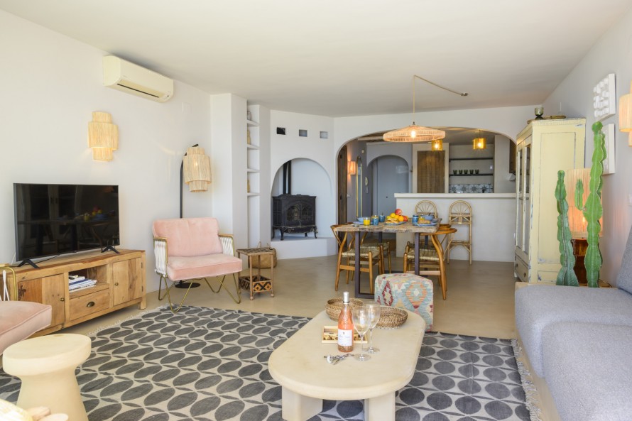 3 Bedrooms - — 9/31
