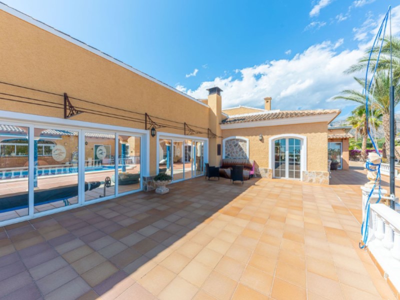 5 Bedrooms - Busot — 35/85