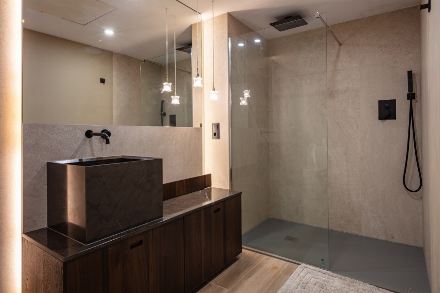 2 Bedrooms - — 20/37