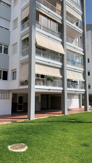 4 Bedrooms - — 20/20