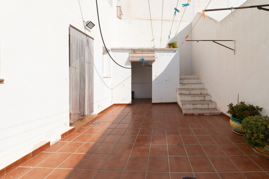 5 Bedrooms - — 14/20
