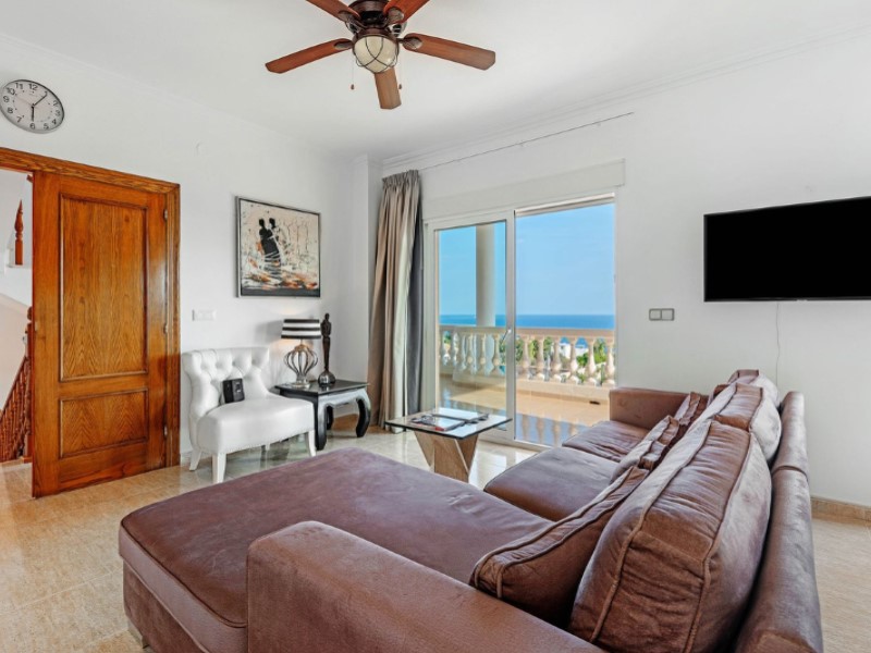 5 Bedrooms - El Campello — 23/76