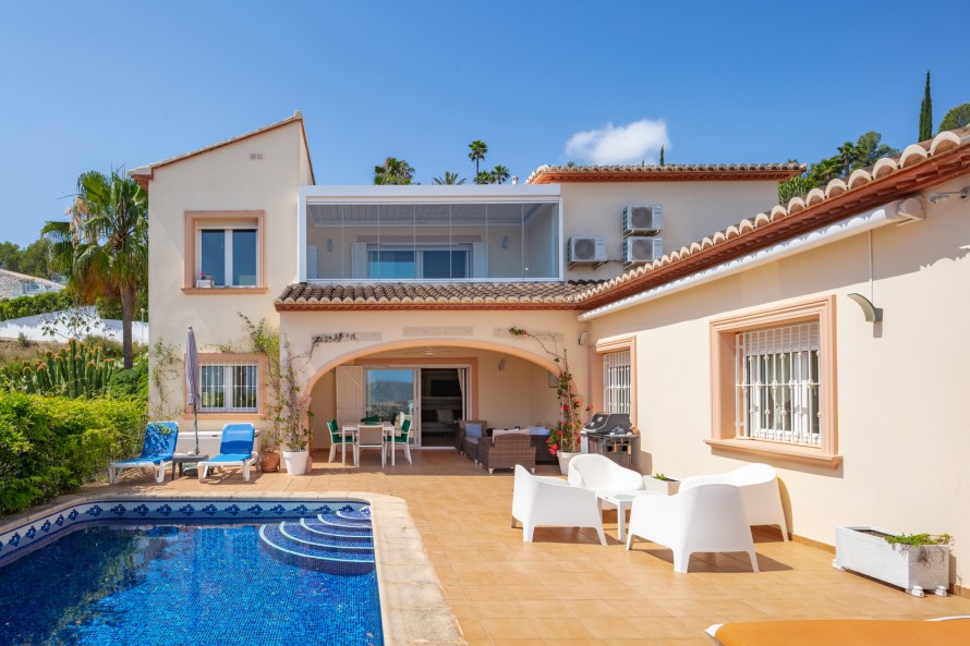4 Bedrooms - — 3/36
