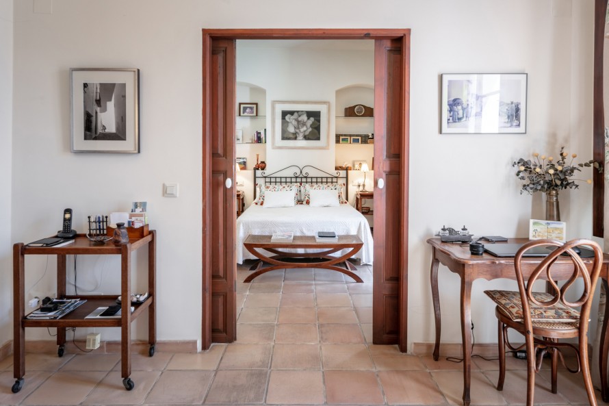 5 Bedrooms - — 15/28