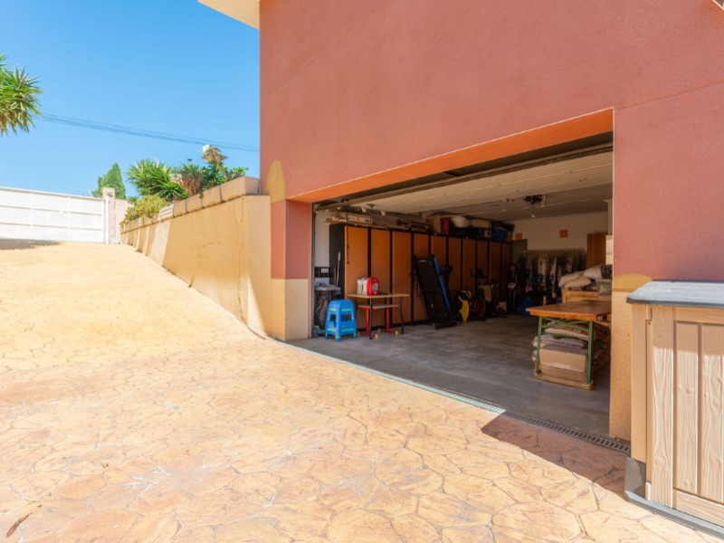 5 Bedrooms - Busot — 28/47