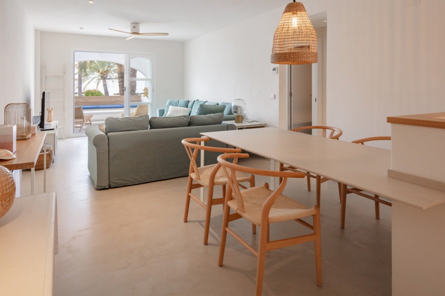 2 Bedrooms - — 9/36