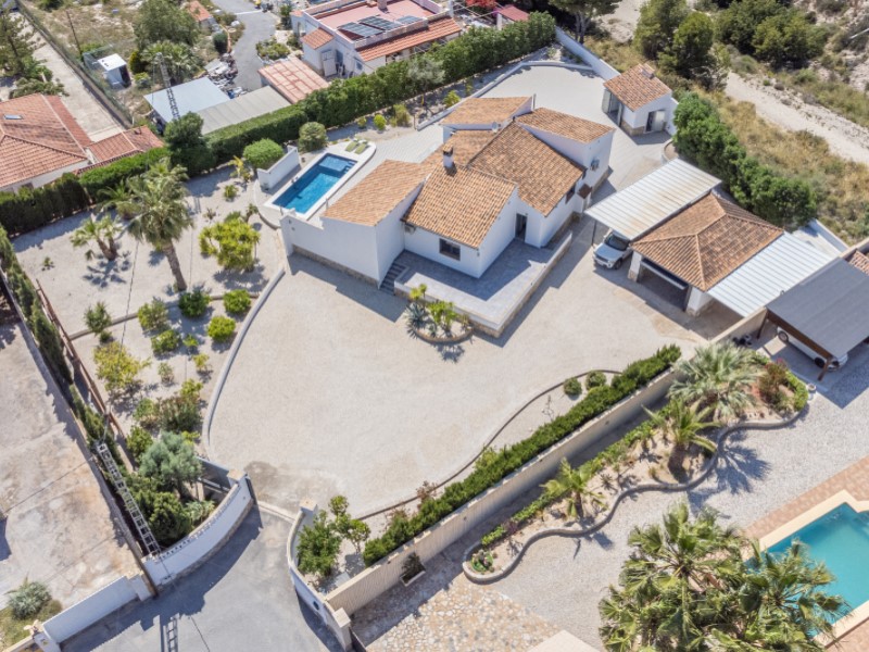 4 Bedrooms - Busot — 57/61