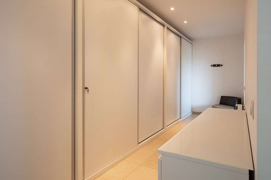 4 Bedrooms - — 23/36