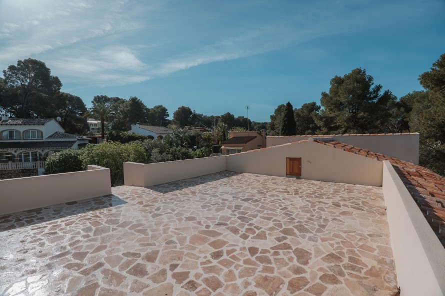 5 Bedrooms - — 34/48