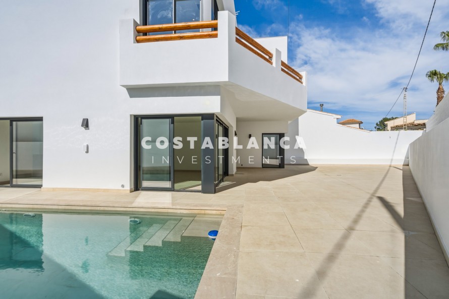 4 Dormitorios - Albir — 48/50