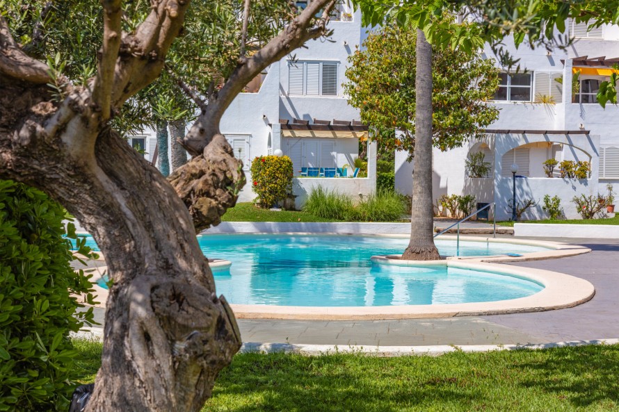 2 Bedrooms - — 29/36