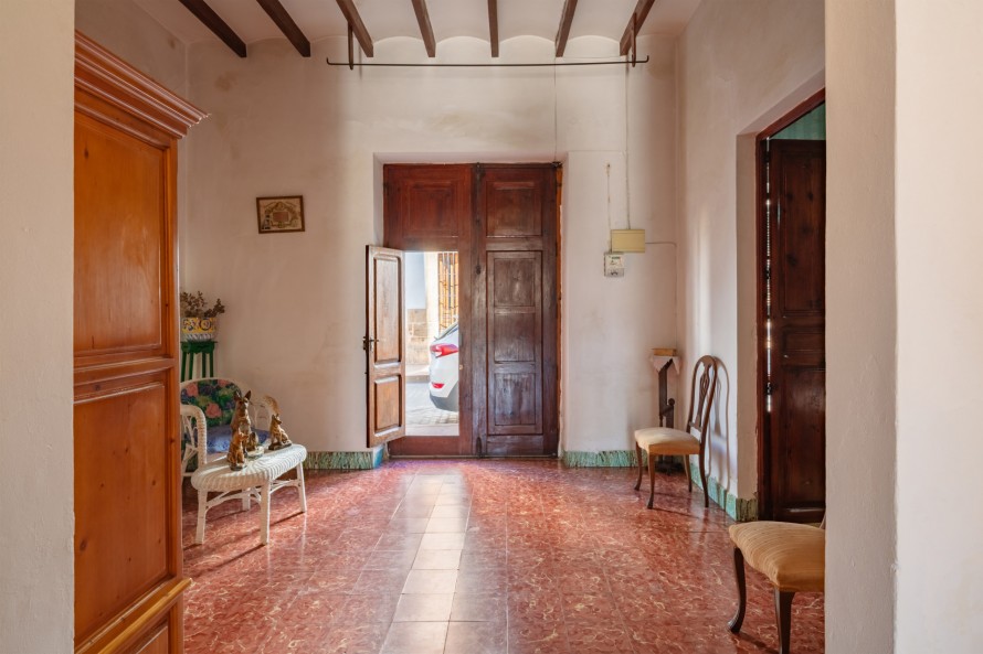 4 Bedrooms - — 3/21