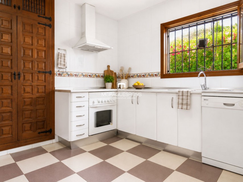 6 Bedrooms - Jávea — 21/42