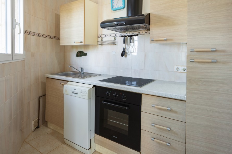 4 Bedrooms - — 18/33