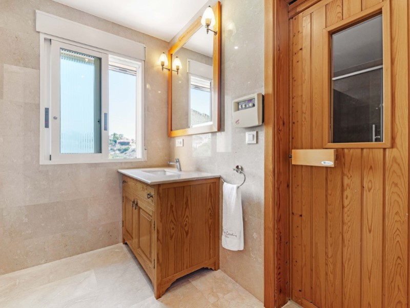 5 Bedrooms - El Campello — 34/76