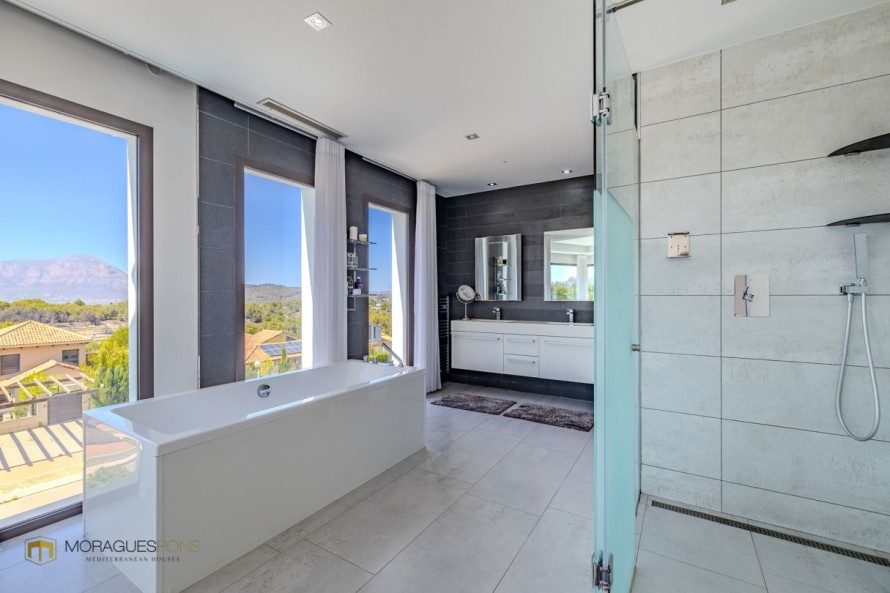 5 Bedrooms - Jávea — 39/50