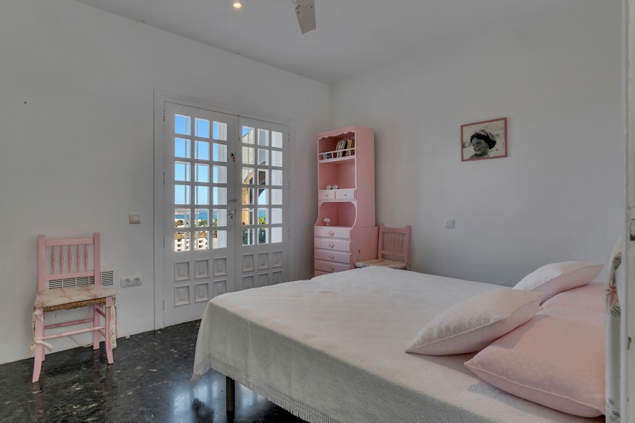 8 Dormitorios - Jávea / Xàbia — 40/48