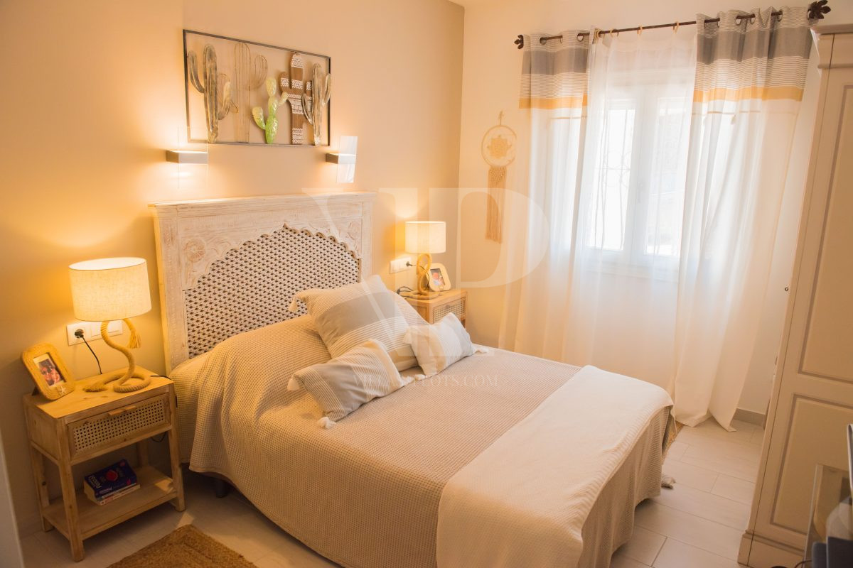 3 Bedrooms - Jávea — 35/40